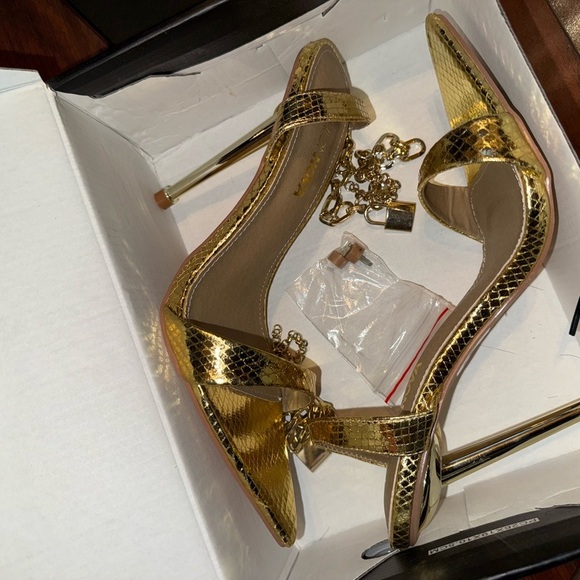 Fashion Nova Metallic Gold Chain Heels - Picture 6 of 7